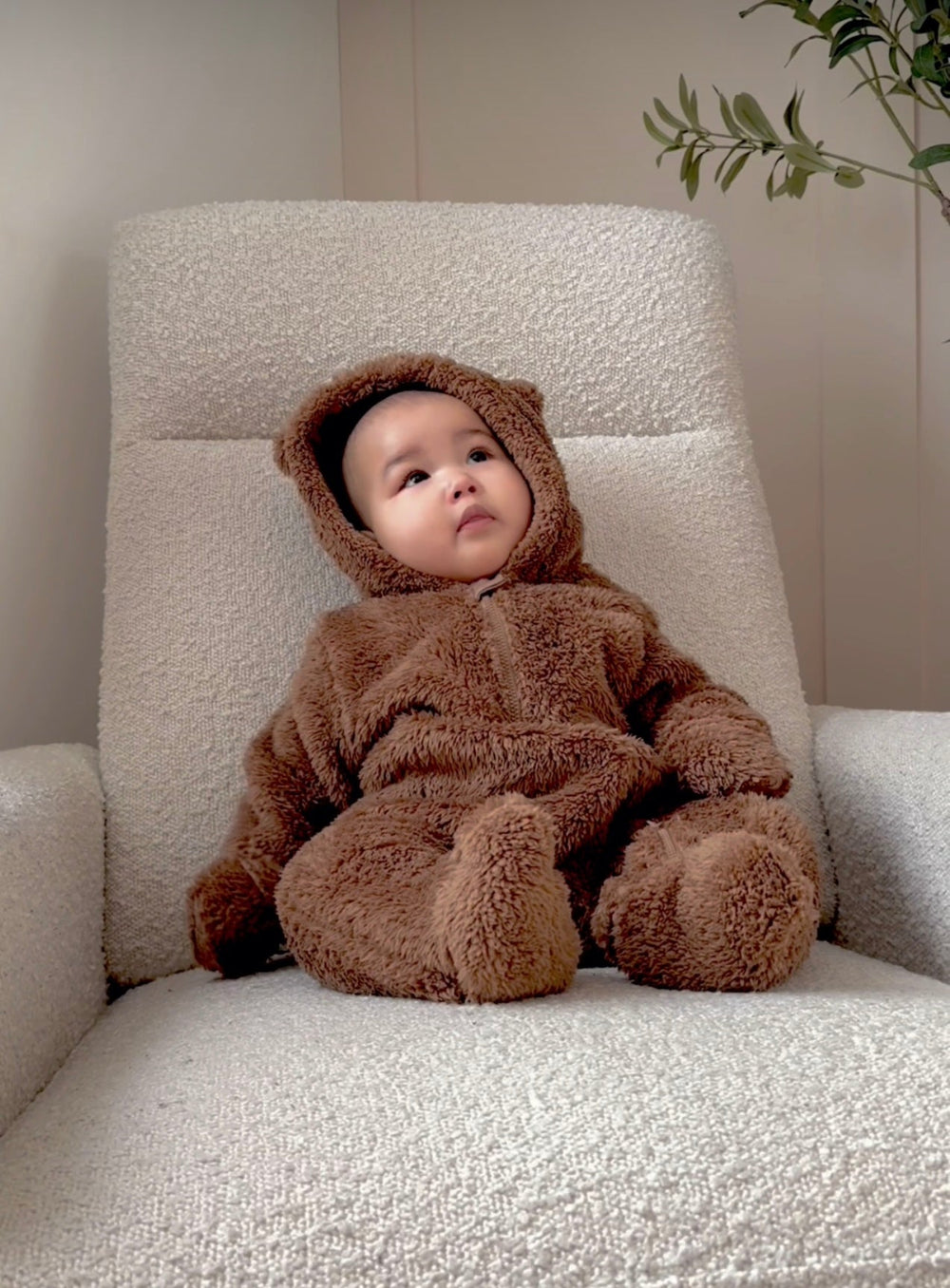 Varm teddyoverall för baby 0–1,5 år – Brun vinterdräkt med huva och öron | SnugNest More For Mini