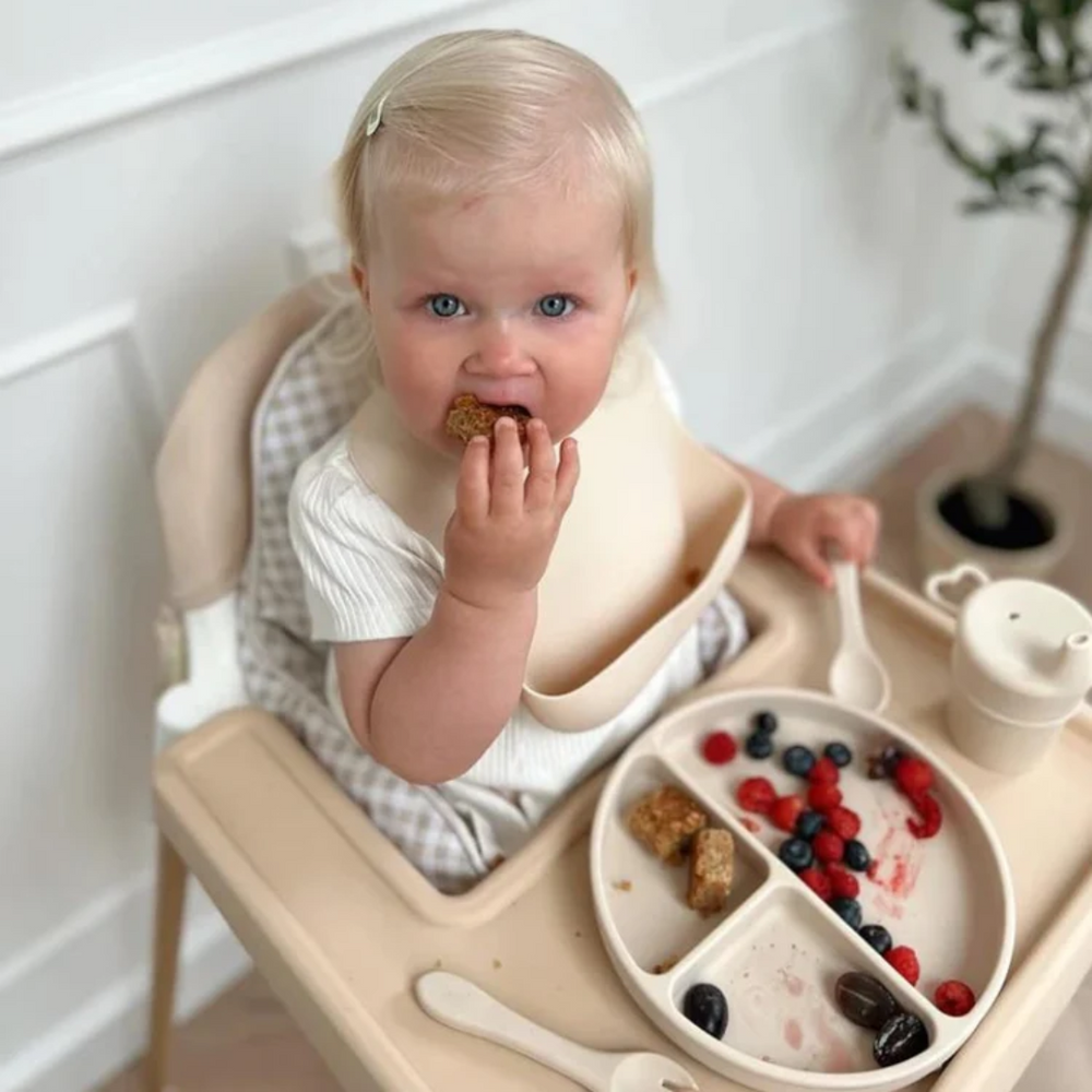 EasyBite Barnmatsset – Sugkoppsfat & bestick för självständigt ätande utan spill More For Mini