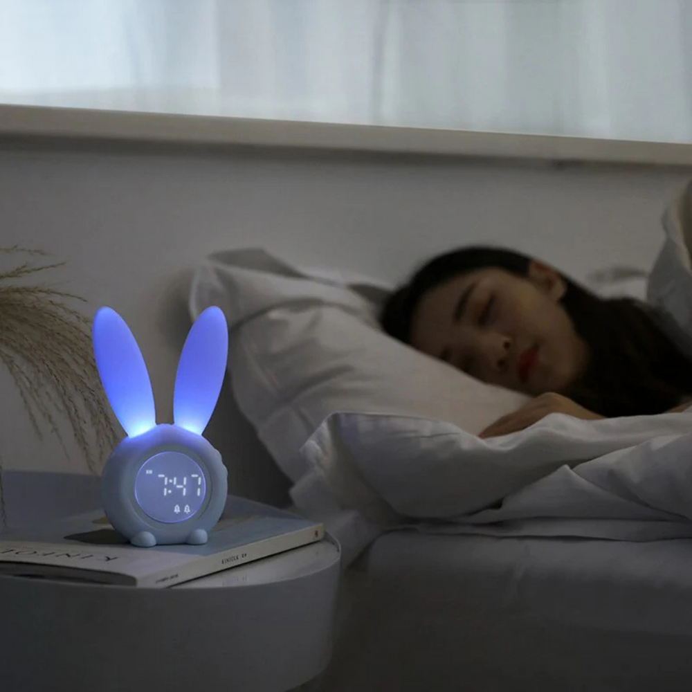 Slaaptrainer met Nachtlampje voor Kinderen – Makkelijk Instelbaar & Speels Design More For Mini