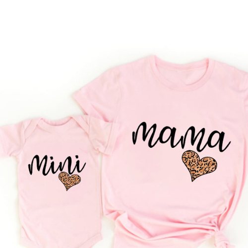 Mamma & Dotter Matchande Set – Tröja & Sparkdräkt | Regnbågsprint More For Mini