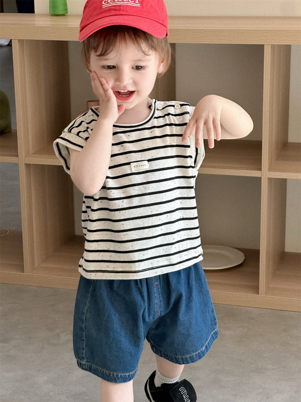 Lunari Breton T-shirt & Denim Shorts Set – Sommarklädset Barn 0–3 år – Ecru/Svart + Blå Shorts – Unisex & Bekväm MoreForMini