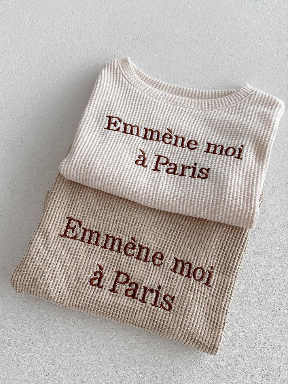 Paris Petit Babyset – Mjuk Sommaroutfit i Ribbat Tyg med Fransk Touch – Unisex | Storlek 0–3 år | More for Mini MoreForMini