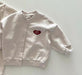 Babyvestje met Hartje – Zachte Cardigan met Knoopsluiting – Uniseks Kinderkleding (6m - 3jr) More For Mini