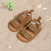 Solevi Lino Babysandaler – Sommarsandal för Flicka/Pojke – Justerbara – Halkfria – Brun/Beige – 0-1,5 år – Veganskt Läder More For Mini