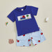 AppleTruck Zomerset Jongens | T-shirt met Appeltruck & Gestreepte Short | Katoen & Polyester | 6mnd–4jr | Blauw & Rood More For Mini