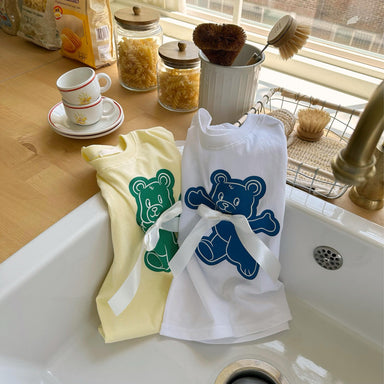 Lunoe Teddie Baby T-shirt – Teddybjörntryck & Satinsnöre | 100% bomull – Storlek 0–3 år More For Mini