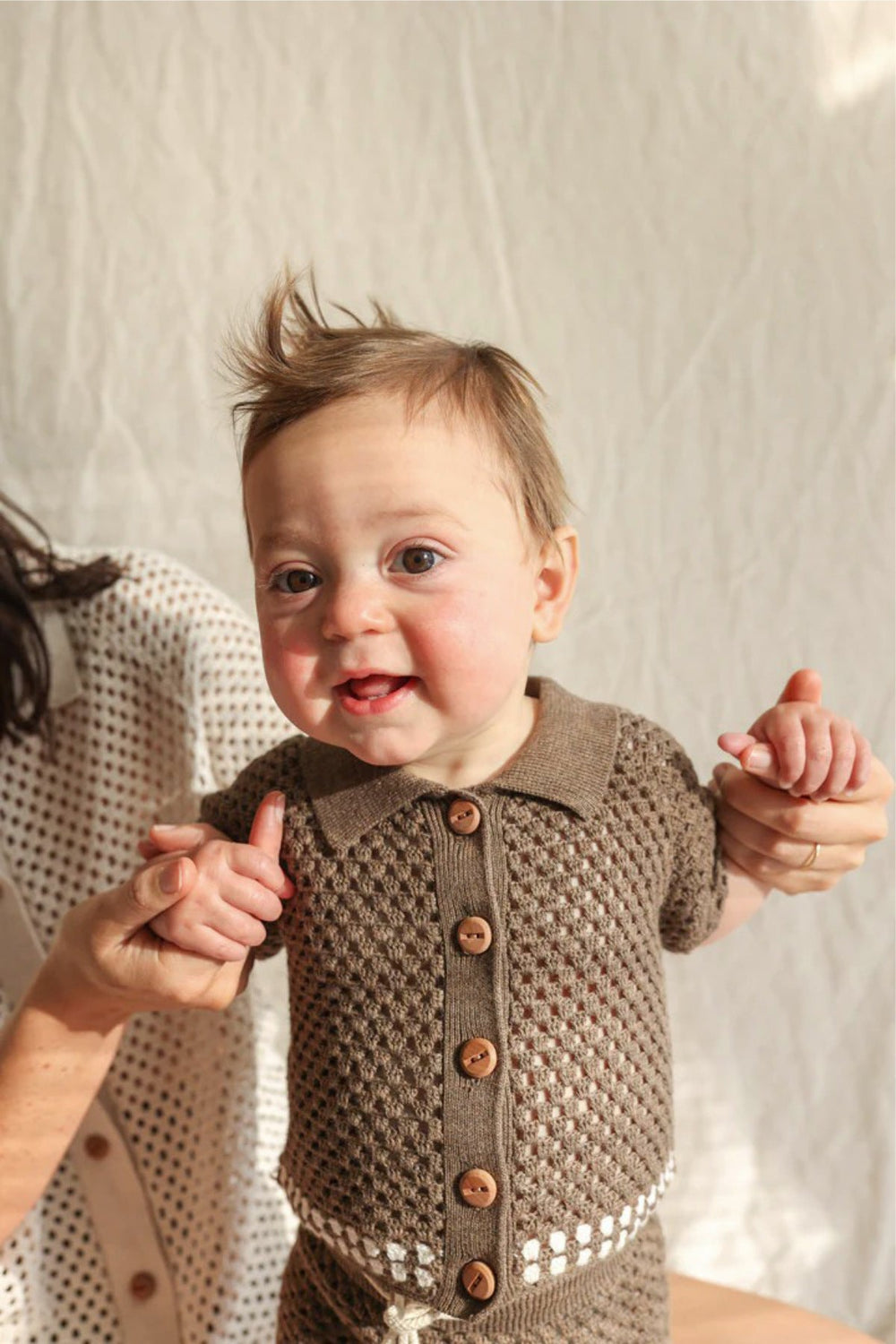 Milo Virkat Babyset – Virkat sommarset med krage och träknappar | Storlek 0–2 år More For Mini