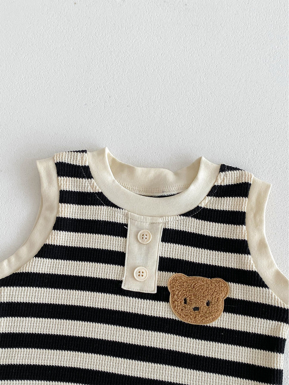 Randigt sommarset med linne och shorts med björn – Baby Småbarn, Brun/Svart/Röd/Grå, Storlek 0–3 år More For Mini