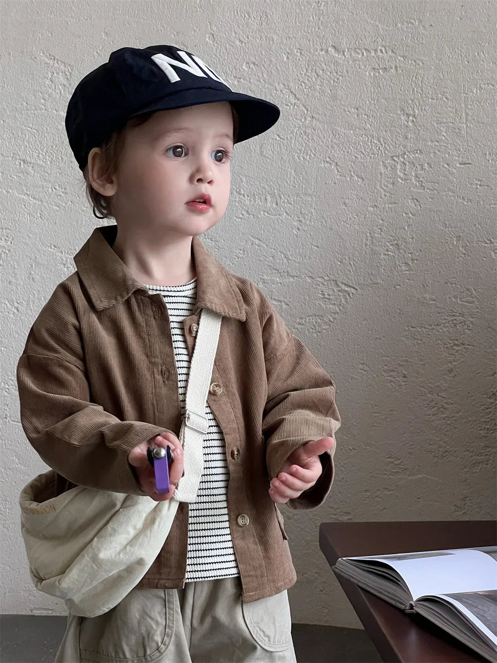OLWIN Manchestertyg Barnjacka – Unisexjacka i ribbad bomull (0–3 år) More For Mini