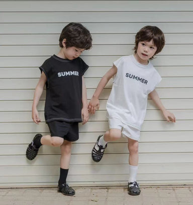 Summer Vibes Småbarnsset – Mjuk Sommaroutfit i Bomull | Unisex | Svart & Vitt | Storlek 0–3 år | Little Nomad MoreForMini