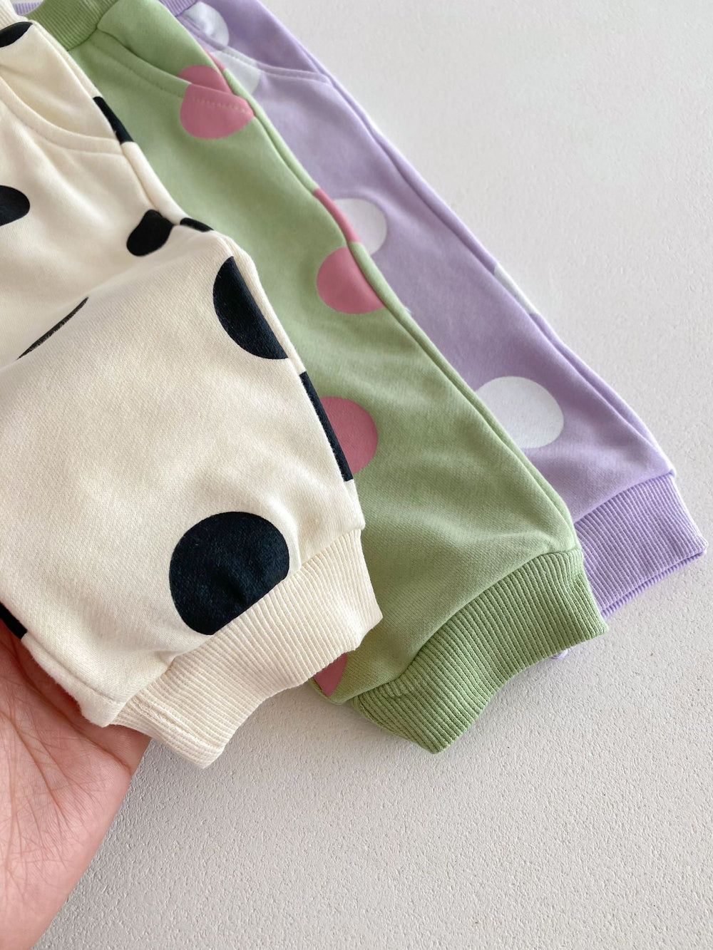 Träningsdräkt med prickar – DottyDays Flickor, Lila/Beige/Grön, Bomull, Storlek 0–4 år More For Mini