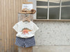 Mavino Dino Daze Set – Sommarset Småbarn 1–7 år – T-shirt + Rutig Shorts – 100 % Bomull – Unisex – Dino-tryck More For Mini