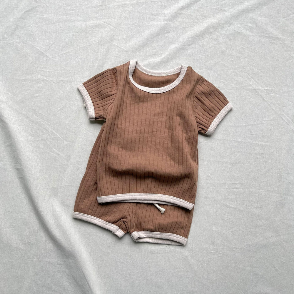Aureli Mjukt Ribbat Lounge-set – Baby & Småbarn 0–3 år Sommarset – T-shirt + Shorts – Beige/Brun – Mjukt & Unisex More For Mini