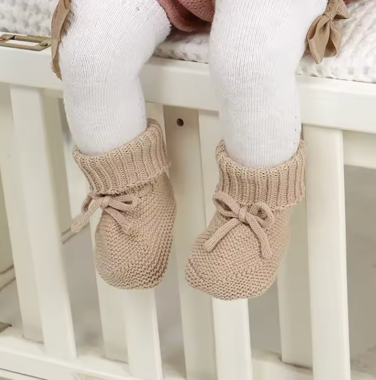 Stickade Babytossor – LittleLoom Unisex, Beige/Vit/Rosa/Grön, Storlek 0–2 År More For Mini