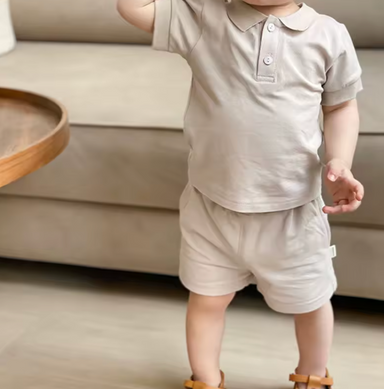 Sommerset med pikétröja och kortbyxor – Beau Pojkar, Blå/Beige/Grön, Bomull, Storlek 0–5 år More For Mini