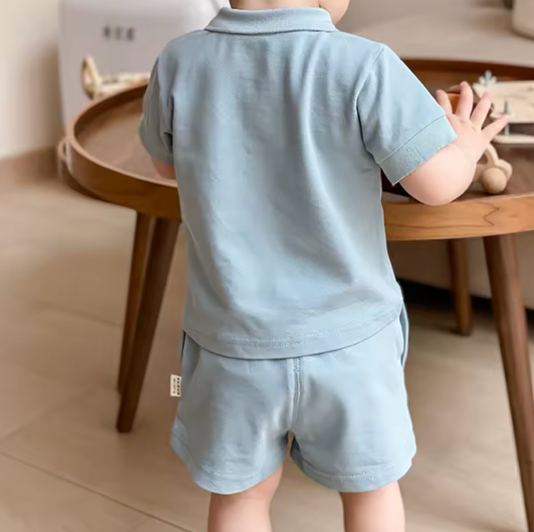 Sommerset med pikétröja och kortbyxor – Beau Pojkar, Blå/Beige/Grön, Bomull, Storlek 0–5 år More For Mini