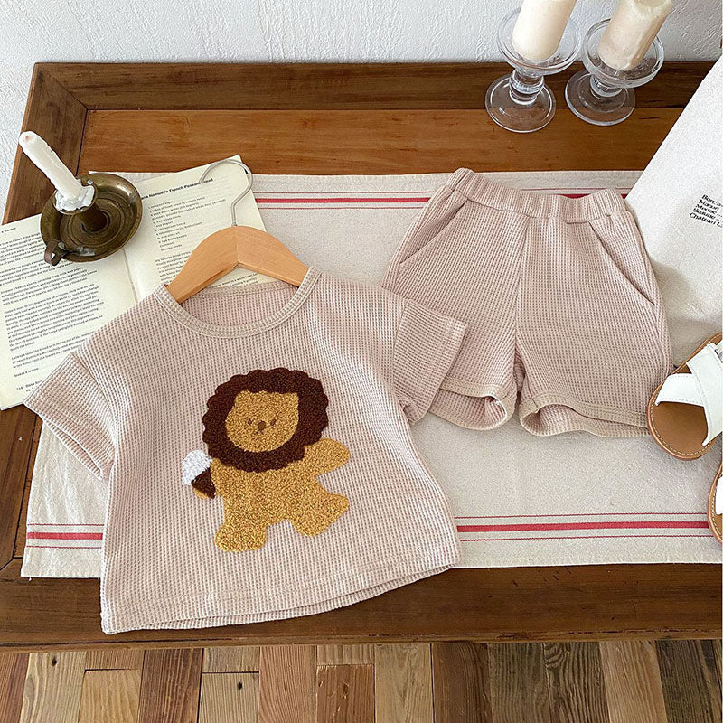 Våffeltygsset T-shirt & Shorts med Lejon – Little Roar Baby Småbarn, Brun/Beige, Bomull, Storlek 0–3 år More For Mini