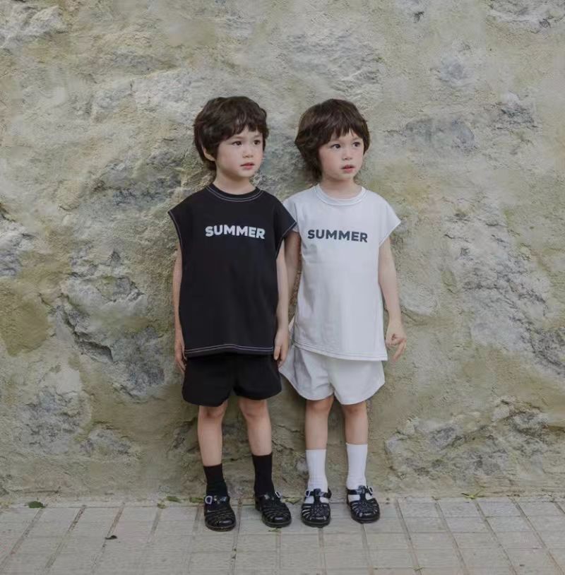 Summer Vibes Småbarnsset – Mjuk Sommaroutfit i Bomull | Unisex | Svart & Vitt | Storlek 0–3 år | Little Nomad MoreForMini