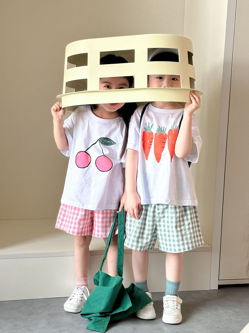 Frubino Frukt & Grönt Set – Sommarklädeset Baby/Småbarn/Barn 0–9 år – T-shirt + Rutiga Shorts – 100 % Bomull – Unisex – Fruktmotiv More For Mini