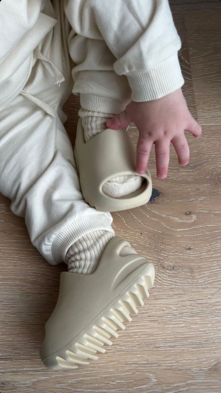 SunnyStep Kinder Sandaal Slippers – Comfortabele en Verstelbare Slippers voor Buitenavonturen More For Mini