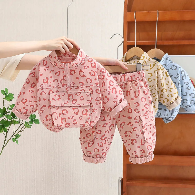 Leopardmönster 2-Delars Barnklädesset – Bekväm & Stilfull More For Mini