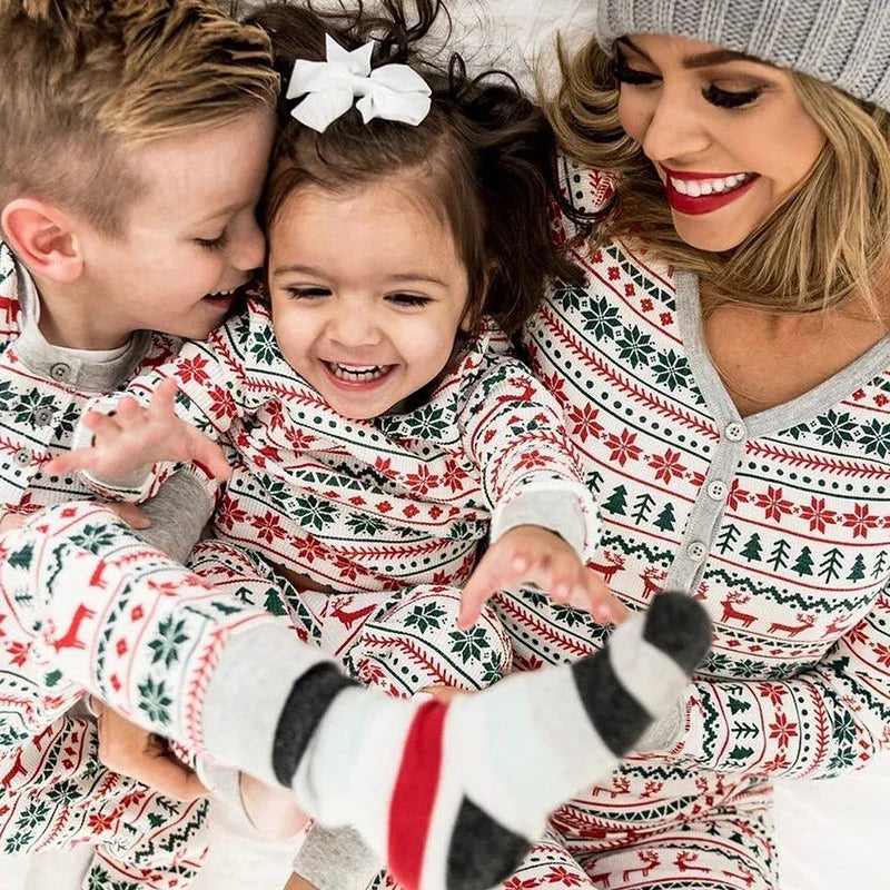 Julpyjamas för hela familjen, tvådelat set i bomullsmix, i baby-, barn-, dam- och herrstorlekar