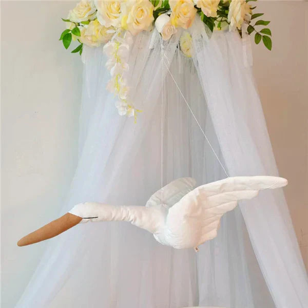 Elegante Hangzwaan Babykamer – Rustgevende Decoratie voor Wieg of Commode More For Mini